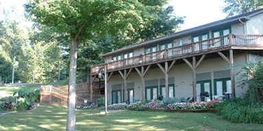 Eddy Bay Lodging Marina