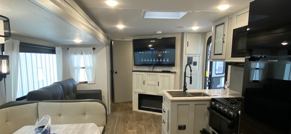 Lovett's Forrest River Vibe Rental Camper