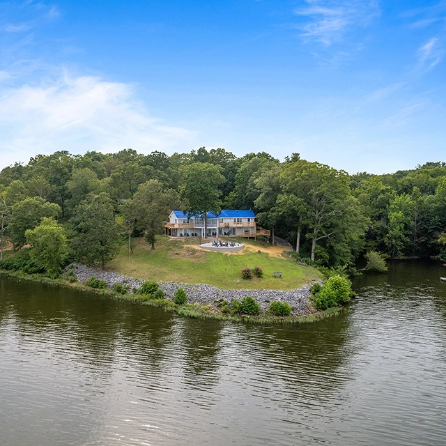 Warner's Paradise - The View