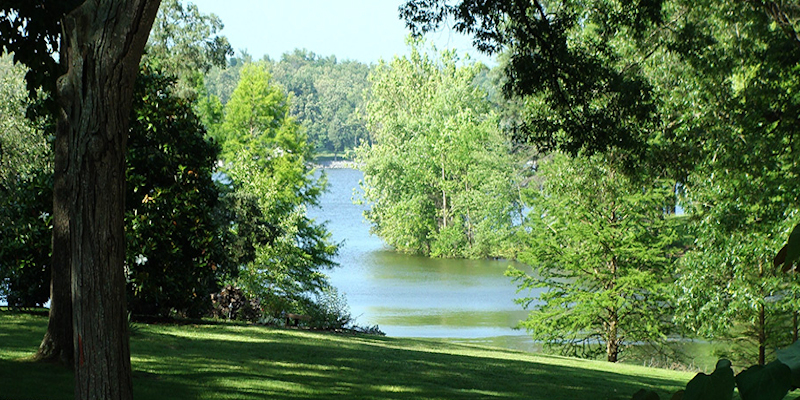 Whispering Oaks Resort & Marina