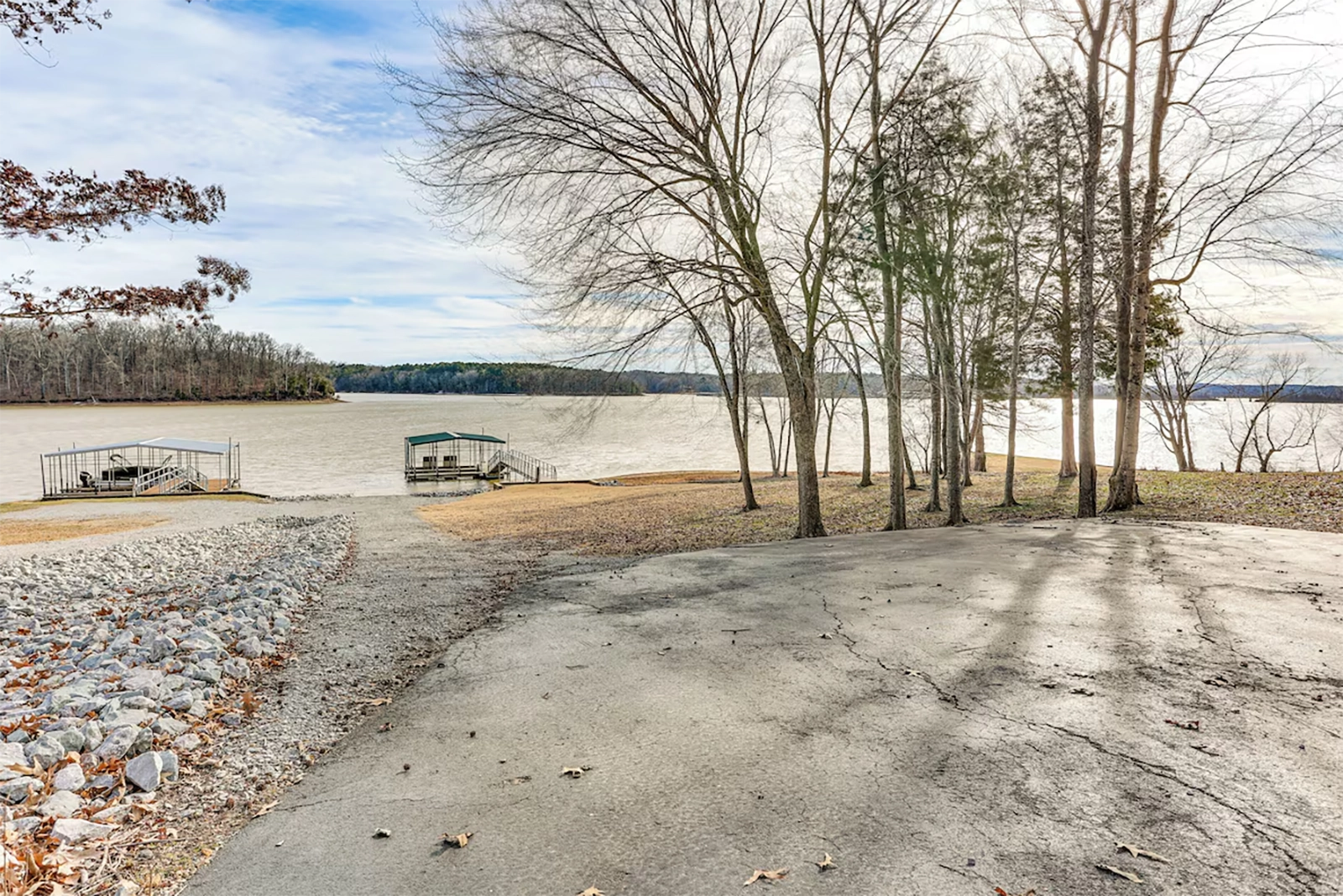 Lakefront Cabin