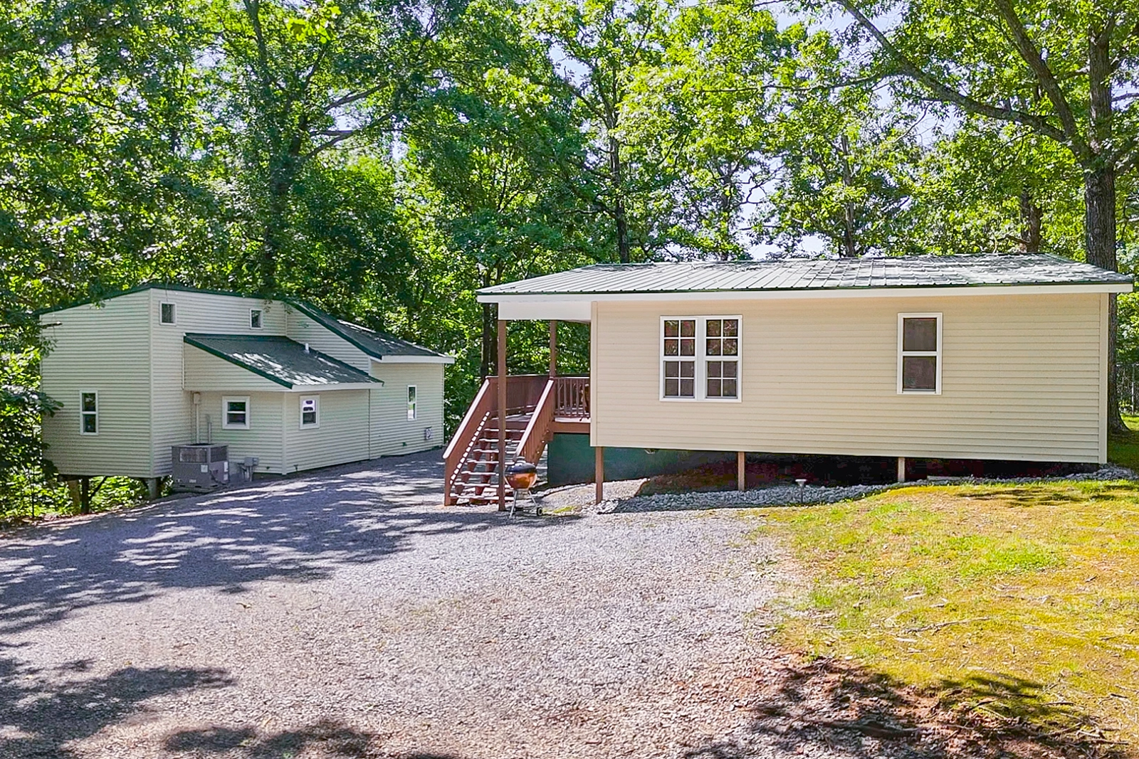 Sunset Harbor Hill Cabins