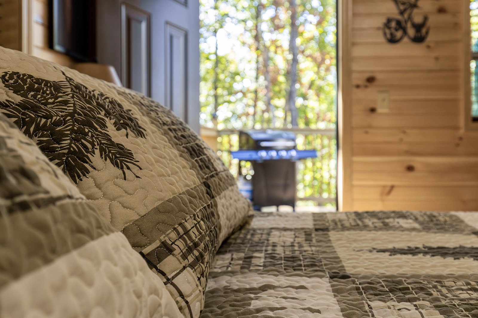 Warners Paradise - The Cozy Antler