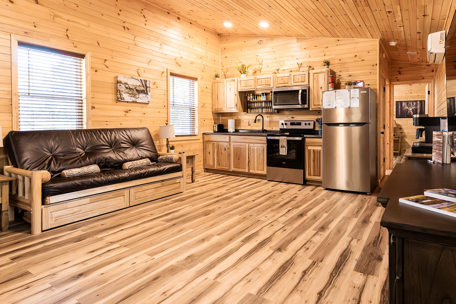 Warners Paradise - The Cozy Antler