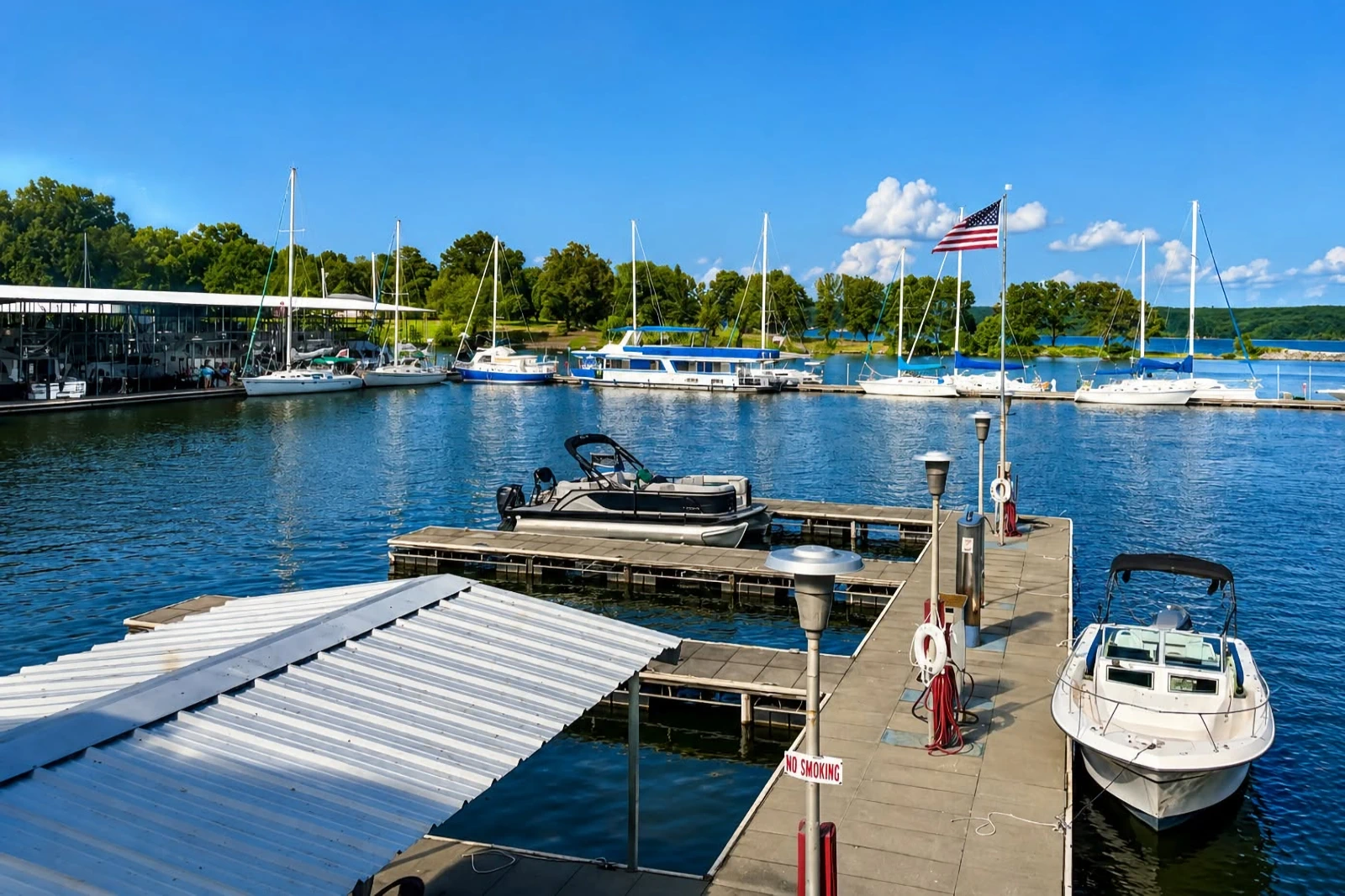 Kenlake Marina