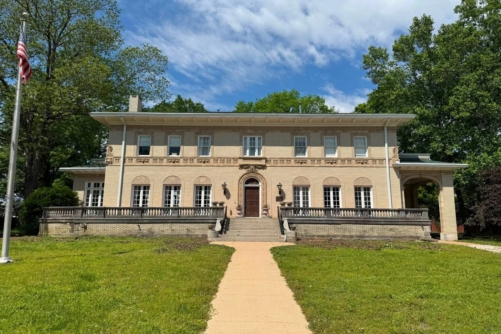 Paris-Henry County Heritage Center