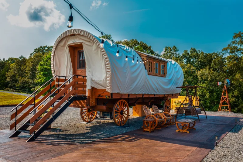 Warners Paradise - Wishing Well Wagon