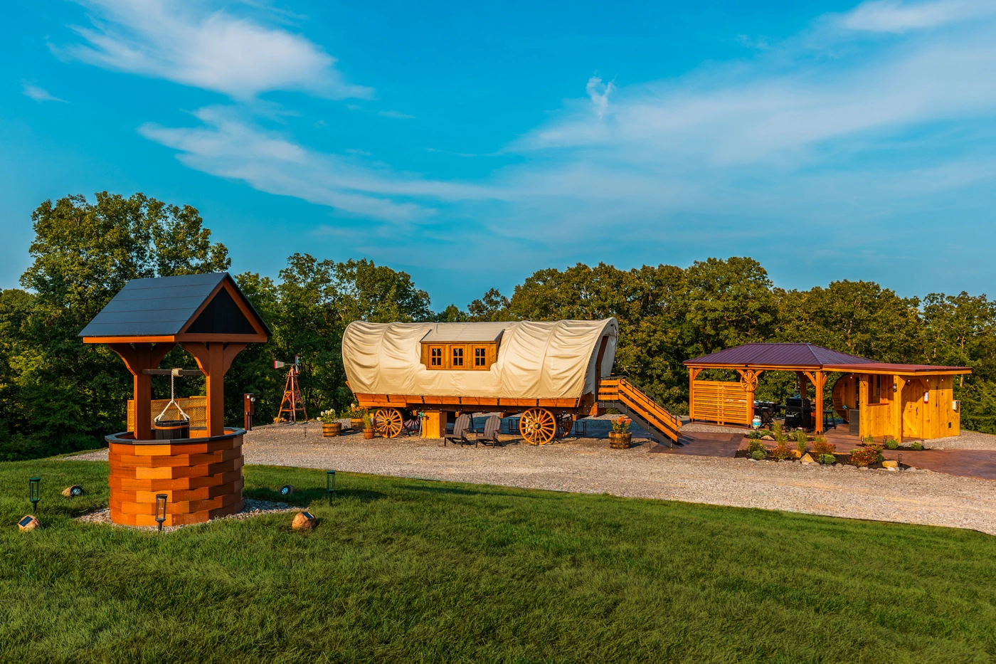 Warners Paradise - Wishing Well Wagon